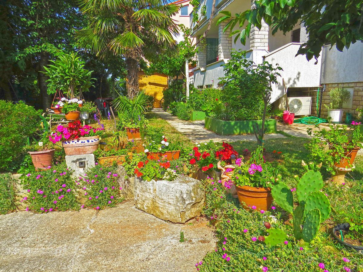 Apartments Milica 961 Medulin Bagian luar foto