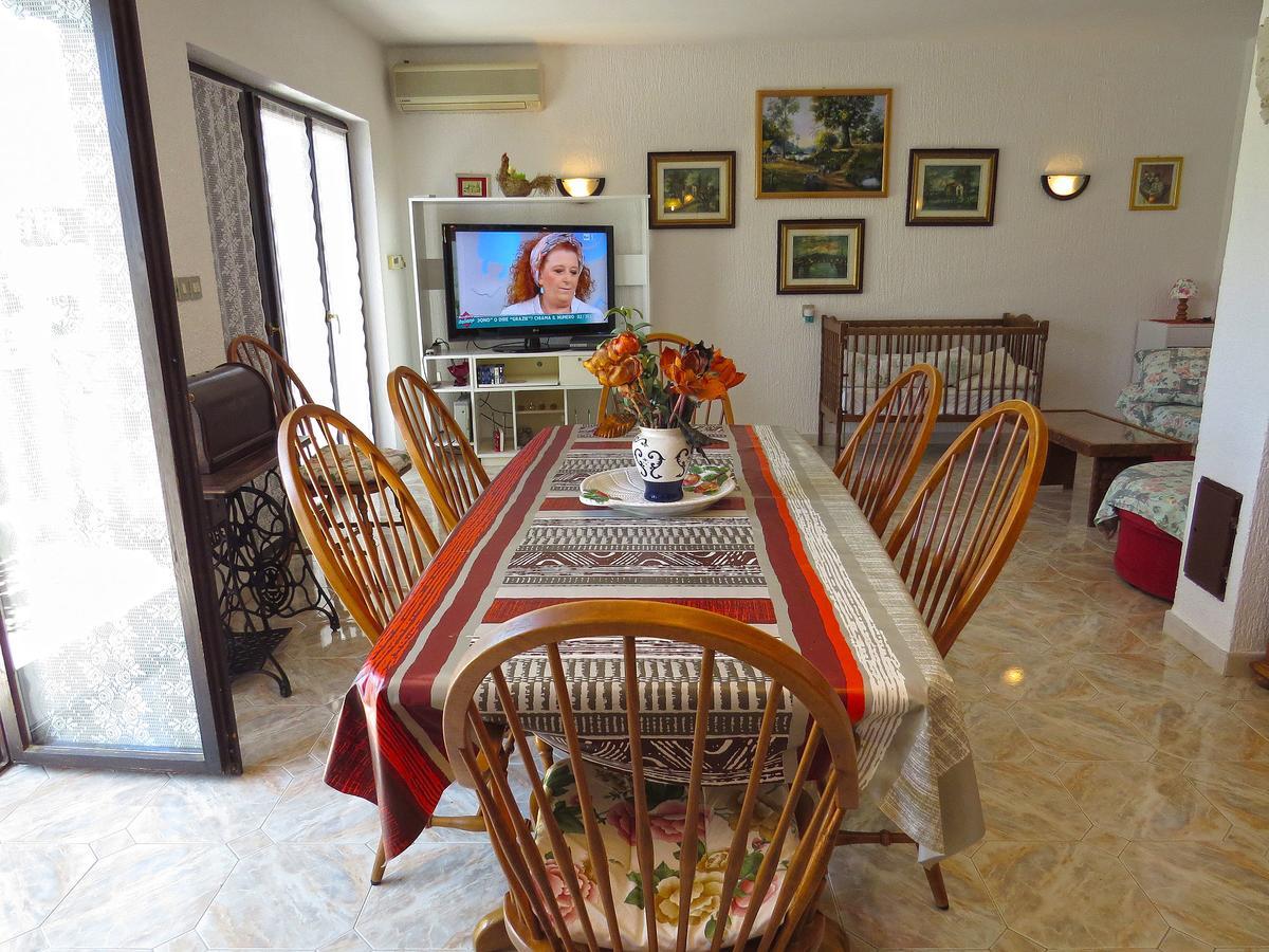 Apartments Milica 961 Medulin Bagian luar foto
